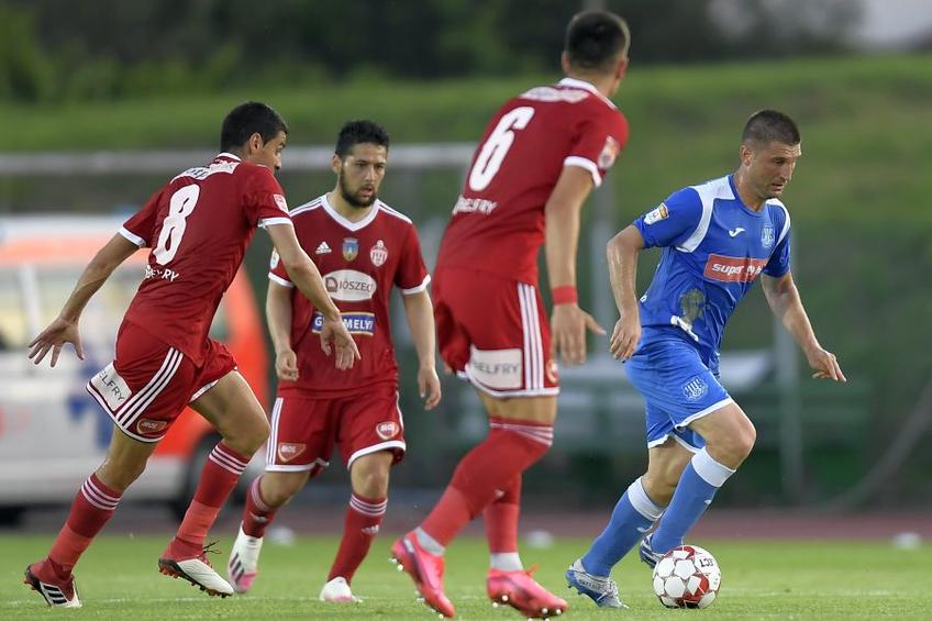 Situația de la FCSB - Dinamo, unde „câinii” reclamă dreptul de joc al lui Andrei Vlad din manșa tur, s-a repetat și în cealaltă semifinală, cea dintre Poli Iași și Sepsi Sfântu Gheorghe.