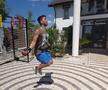 Ronaldo Deaconu nu stă prea mult departe de sala de forță și de minge nici în vacanță.
