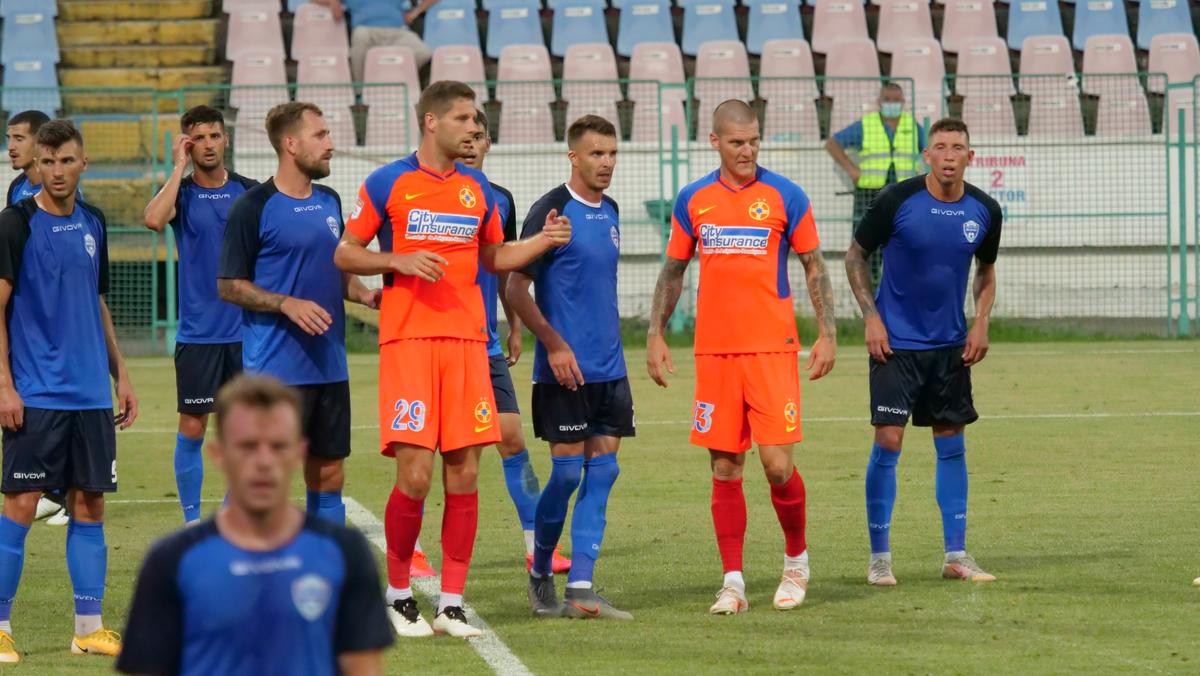 Au fost afișate cotele la titlu în Liga 1! » Marea favorită + cum stau Dinamo, Rapid și FCU Craiova