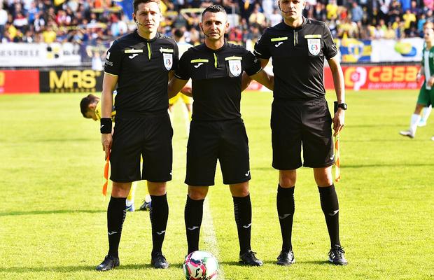 Baremuri mărite » Câți bani vor primi toate categoriile de arbitri începând din noul sezon