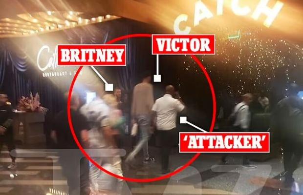 Au apărut imaginile! Britney Spears, pălmuită de bodyguardul noii senzații din NBA » Concluzia Poliției: „S-a lovit singură!”
