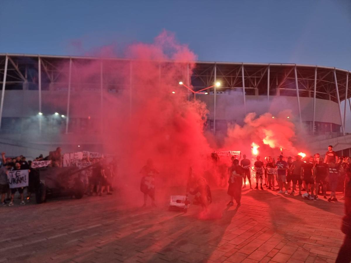 FOTO. Ultrașii din Peluza Sud, protest macabru în Ghencea