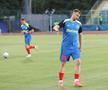 Fotbaliștii celor de la FCSB au ieșit la încălzire / foto: Ionuț Iordache