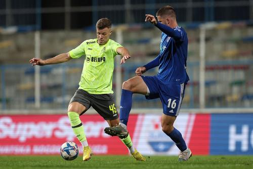 Florian Kamberi (stânga) vrea să încheie conturile cu Poli Iași după numai 6 luni în Moldova / Foto: Imago