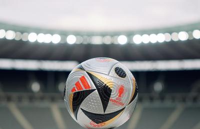adidas prezintă „FUSSBALLLIEBE FINALE”, mingea oficială ce va fi folosită în semi-finalele si finala UEFA EURO 2024TM