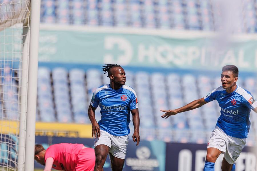Moha Keita (stânga) și Ricardo Matos / Foto: Imago Gloria Buzău se întărește pentru Superliga! Atacantul crescut de Benfica a semnat