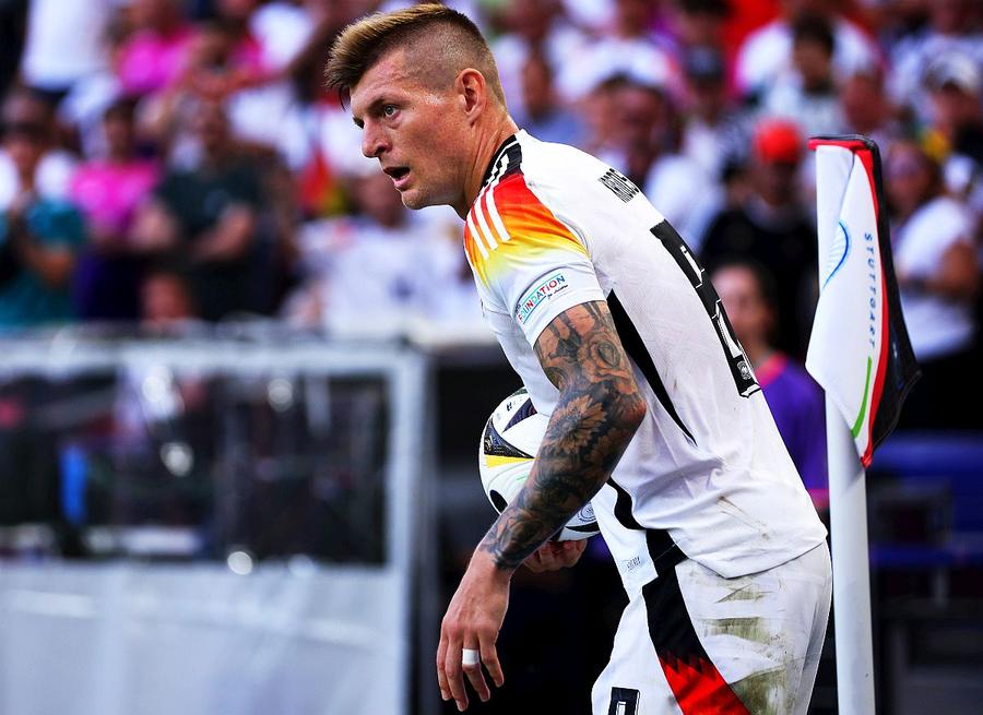 Toni Kroos, liderul naționalei Germaniei, foto: Guliver/gettyimages De ce s-a temut Kylian Mbappe de Marine Le Pen? Politologul Cristian Preda despre alegerile din Franța, intersecția fotbal-politică și dezbaterea privind imigrația: „Unele detalii dezbină”