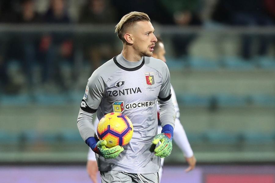 Ionuț Radu a apărat în 52 de meciuri la Genoa, în tricoul căreia a avut cea mai bună perioadă din Italia / Foto: Getty Images Anunț important făcut de impresarul lui Ionuț Radu! Ce urmează în cariera portarului român