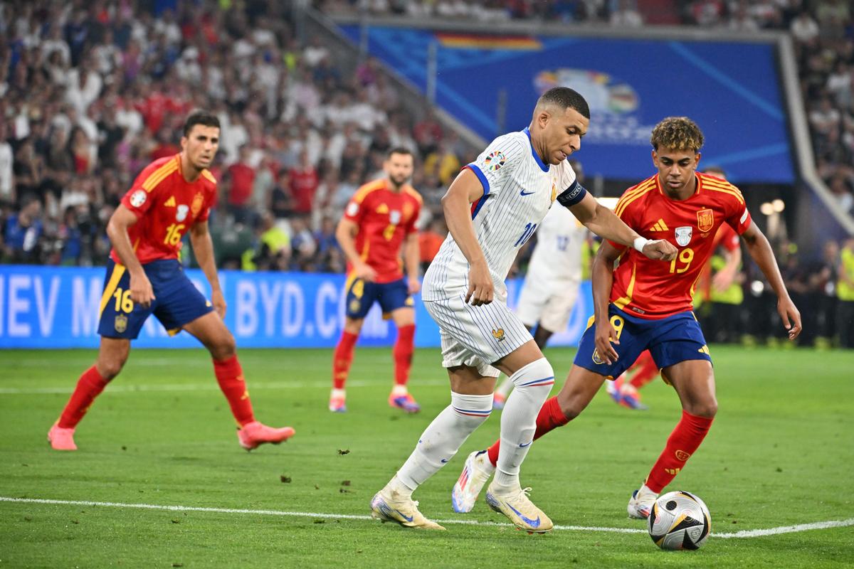 Francezii i-au decis soarta lui Didier Deschamps și au făcut anunțul