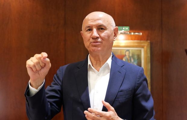 Colțul secret din biroul lui George Copos: „Uite cât de frumos!” + Pasiunea inedită a fiicei sale, Daria, mica vedetă a României la echitație