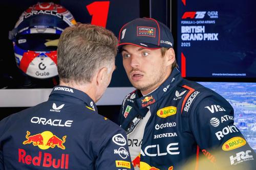 Verstappen și Horner, în boxele MP de la Silverstone