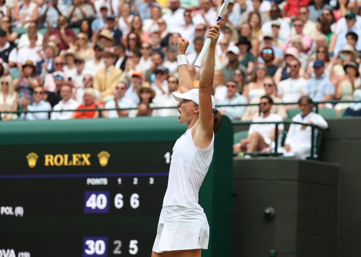 Premieră! Iga Swiatek s-a calificat în semifinale la Wimbledon
