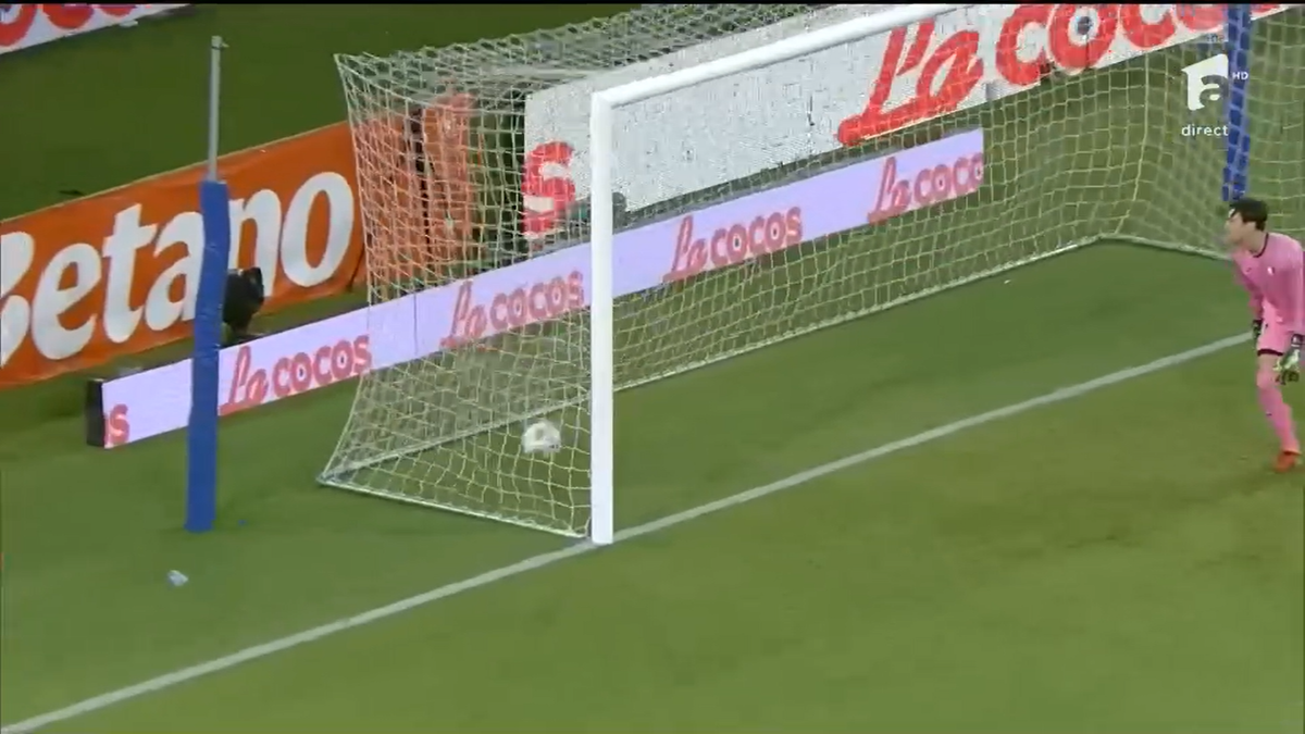 Golul marcat de Ștefănescu în FCSB - Inter D'Escaldes