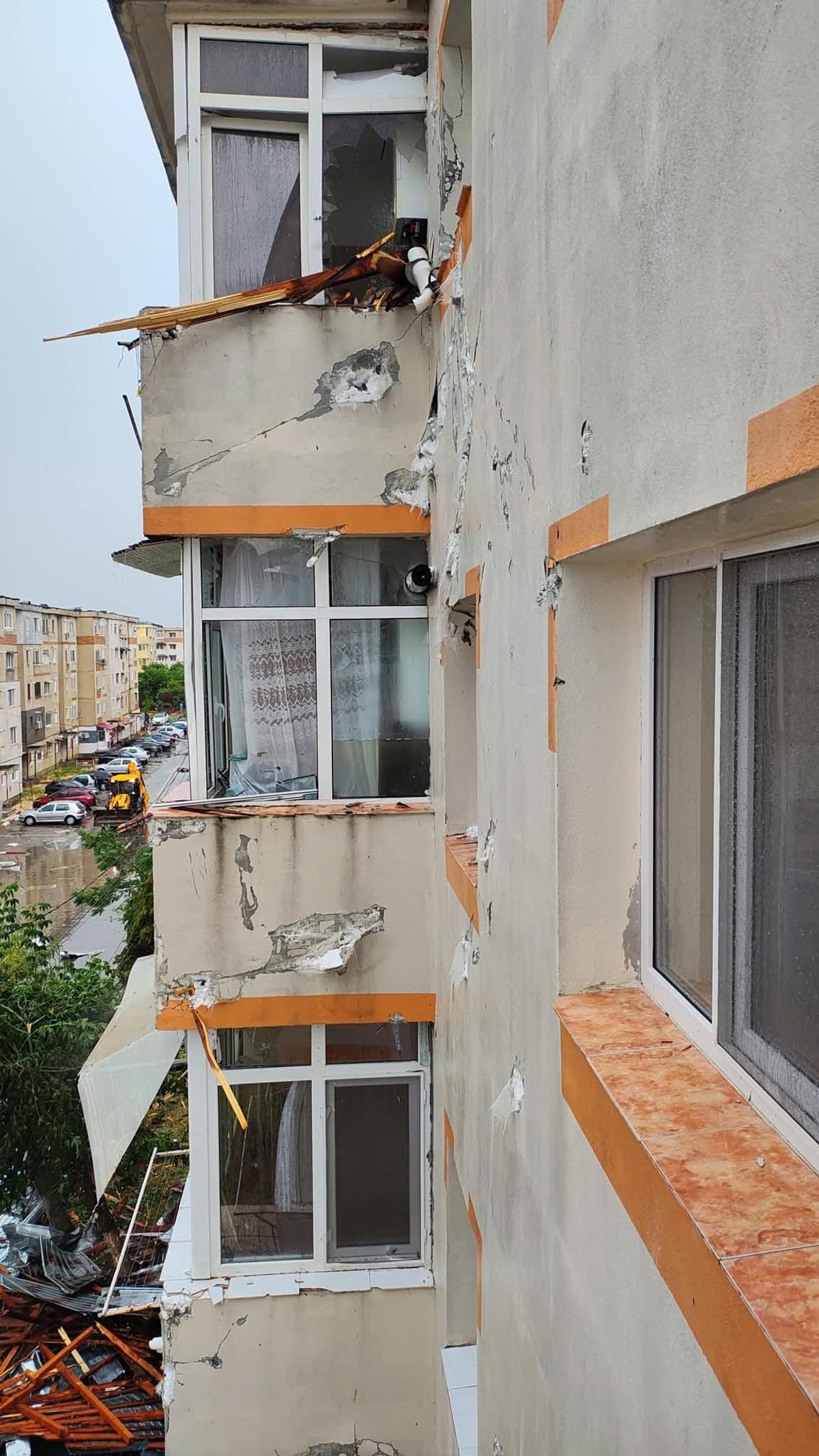 Dezastru în Mioveni, după furtună
