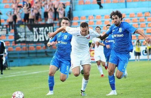 Debeljuh a fost titular la Hermannstadt în 23 de partide de Liga 1, dintr-un total de 30 în care a jucat