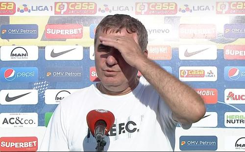 Radu Boboc (22 de ani), fundașul dreapta al Viitorului, este indisponibil dintr-un motiv ciudat, o arsură la gleznă.