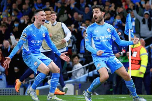 Foden și Bernardo Silva/ foto Imago Images