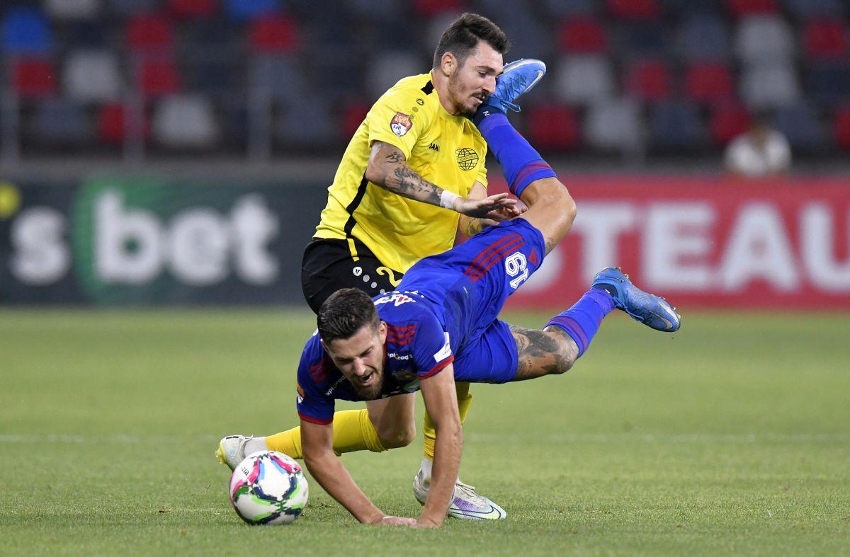 CSA Steaua - Metaloglobus / imagini cu atmosfera din stadion + bannerele ultrașilor din Peluza Sud