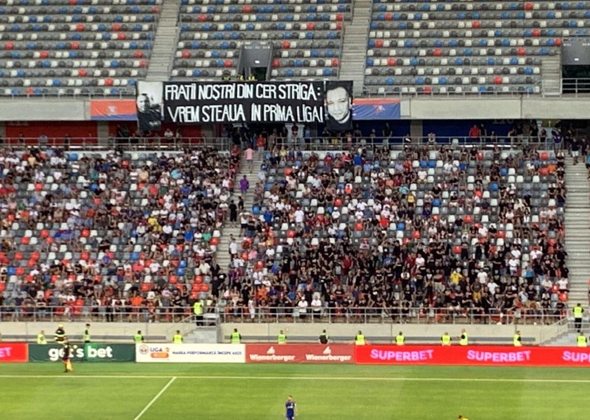 CSA Steaua - Metaloglobus / imagini cu atmosfera din stadion + bannerele ultrașilor din Peluza Sud