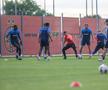 Distracție la antrenamentul FCSB » Cum i-a testat Neubert pe jucători + Charalambous s-a băgat la joc