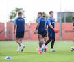 Distracție la antrenamentul FCSB » Cum i-a testat Neubert pe jucători + Charalambous s-a băgat la joc