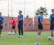 Distracție la antrenamentul FCSB » Cum i-a testat Neubert pe jucători + Charalambous s-a băgat la joc
