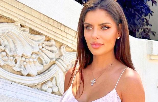 Fosta noră a lui Ion Țiriac, apariție incendiară! Ileana Lazariuc a purtat o rochie mini și geantă de peste 20.000 de euro