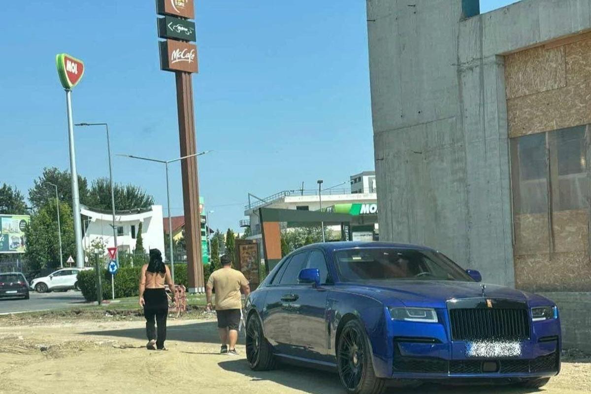 Gigi Becali, la bustul gol pe șantier