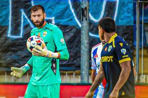 Salvată de Zima, Petrolul obține a doua victorie a sezonului! Meci cu două penalty-uri și un „roșu”