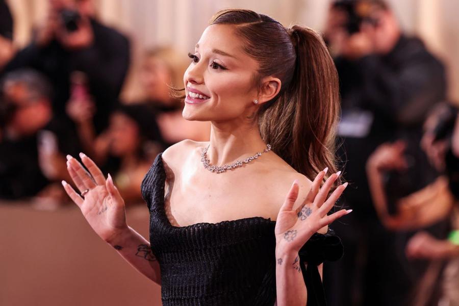 Ariana Grande la Golden Globe Awards 2026 Foto: Imago Images Iga Swiatek și cum a ajutat-o Ariana Grande să-și intre în ritm la turneul WTA 1000 de la Toronto, unde e în „sferturi”