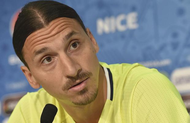 După un moment celebru, marele Zlatan Ibrahimovic s-a dus glonț la un român: „Cine e Maradona?”