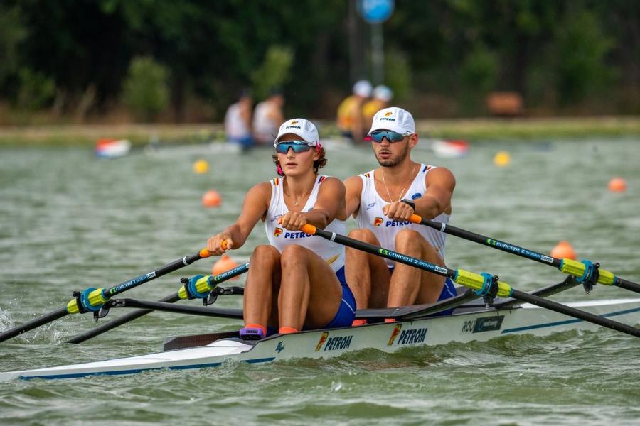 Sonia Biță și Sebastian Lupu, locul 4 la dublu vâsle mixt la CM juniori 2026 Foto: FR Canotaj/Balint Czucz Alte două distincții, aur și argint, pentru România în ultima zi a Campionatelor Mondiale de canotaj juniori » Primul loc în clasamentul pe medalii