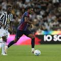 Catalanul Alejandro Balde (dreapta), în acțiune contra lui Udinese / Foto: Imago