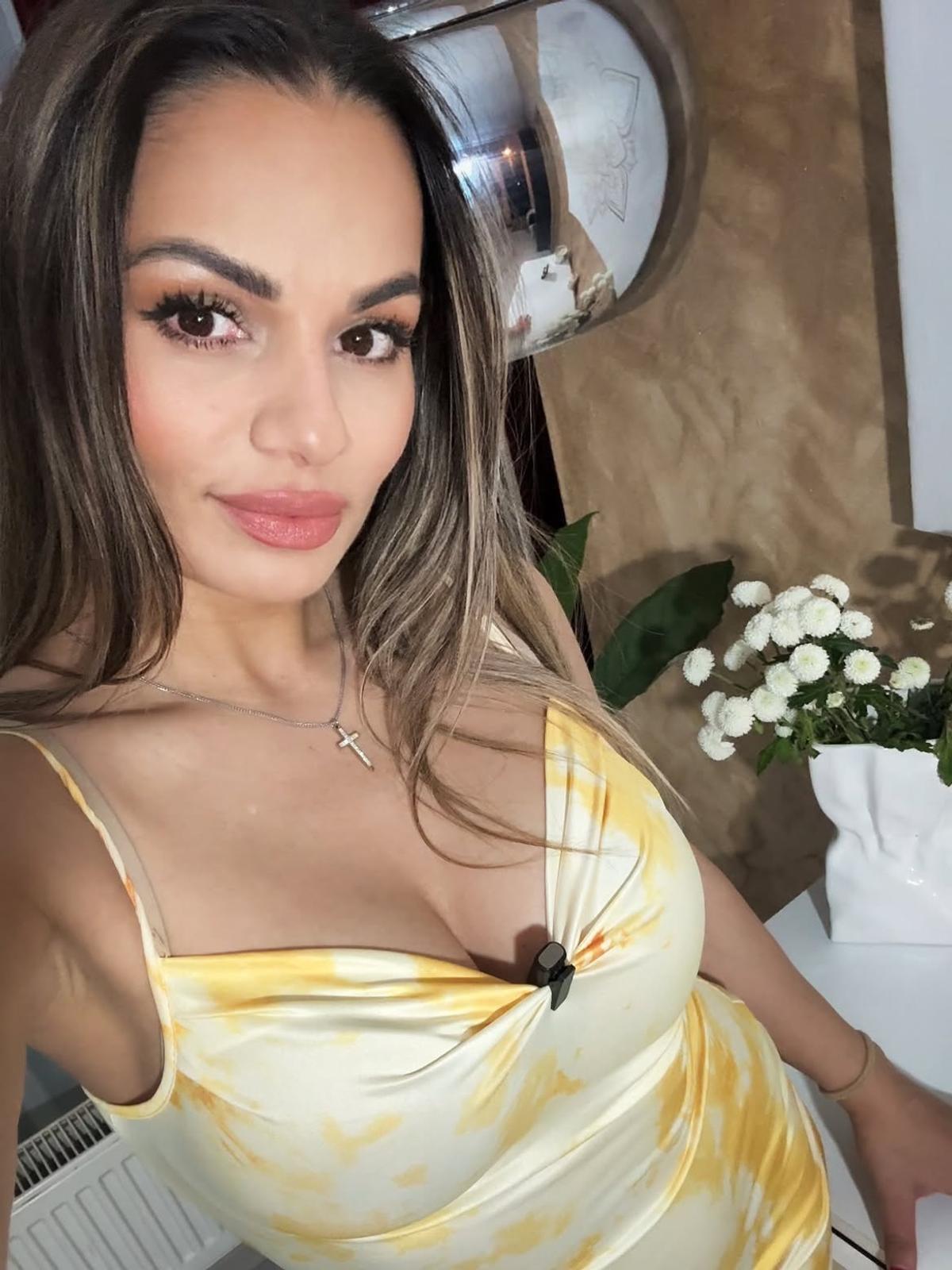 Influencerița cu peste 23.000 de urmăritori a „pus ochii” pe fotbalistul de la Dinamo: „Să văd dacă mă recunoaște”