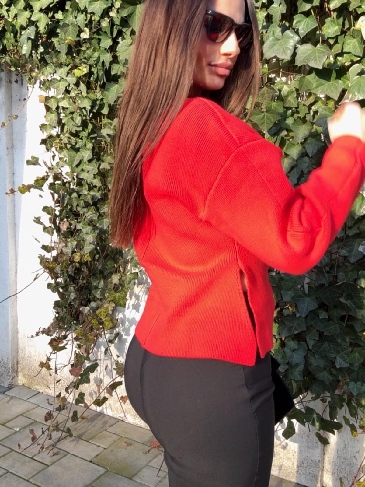 Influencerița cu peste 23.000 de urmăritori a „pus ochii” pe fotbalistul de la Dinamo: „Să văd dacă mă recunoaște”