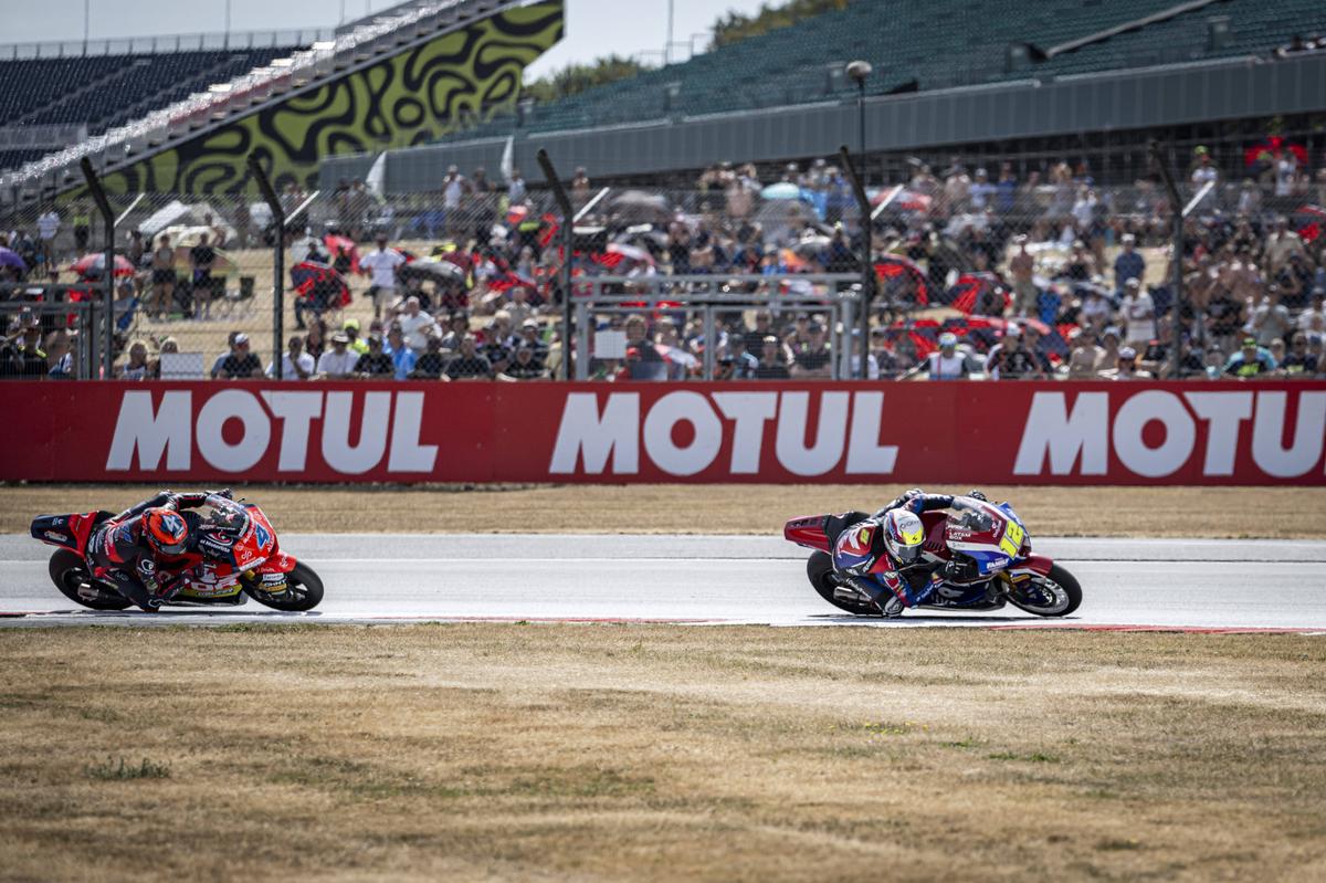Spaniolii domină și în MotoGP! A abandonat în sprint, apoi a produs marea surpriză a weekendului la Silverstone