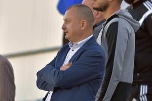 Președintele din Superligă: „Când vor face primul punct, dau cămașa jos și stau la bustul gol la TV!”