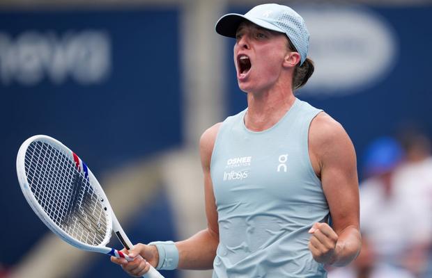 Iga Swiatek și cum a ajutat-o Ariana Grande să-și intre în ritm la turneul WTA 1000 de la Toronto, unde e în „sferturi”