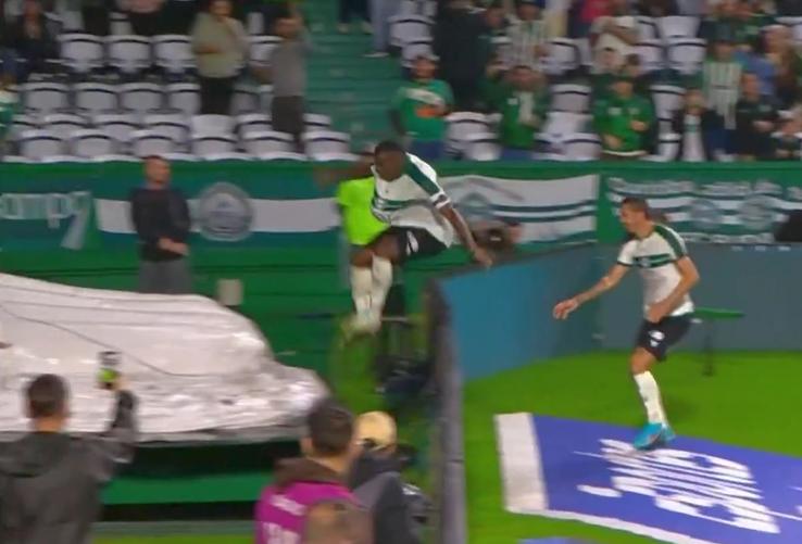 Jacy a căzut în tunel sărbătorind un gol ce avea să-i fie anulat