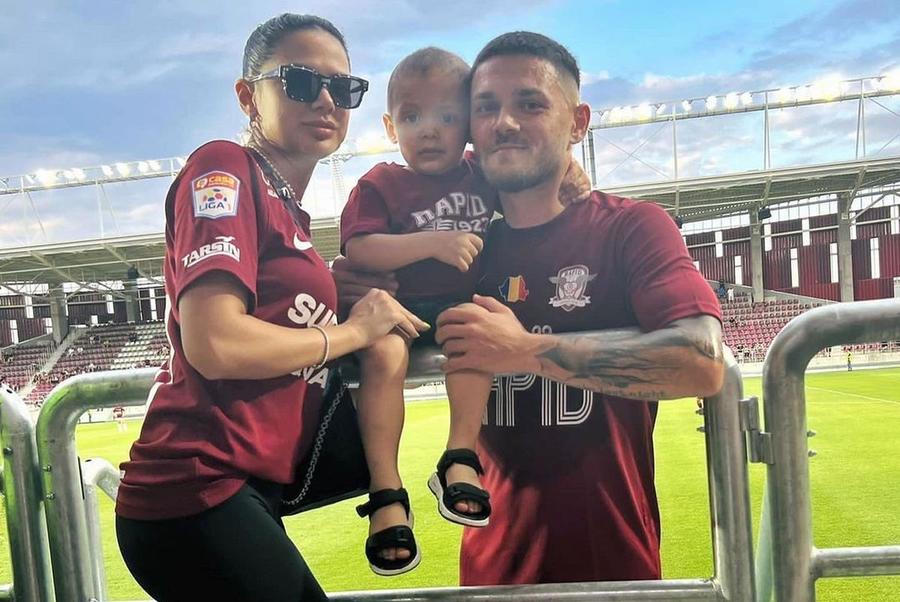 Alex Ioniță II, pe noul stadion din Giulești, alături de soție și de băiețelul lor, Foto: Instagram Alex Ioniță II se destăinuie într-un interviu pentru Gazetă: „Mi-am acceptat greșelile, iar acum mă bucur de viață, de familie și de fotbal!”