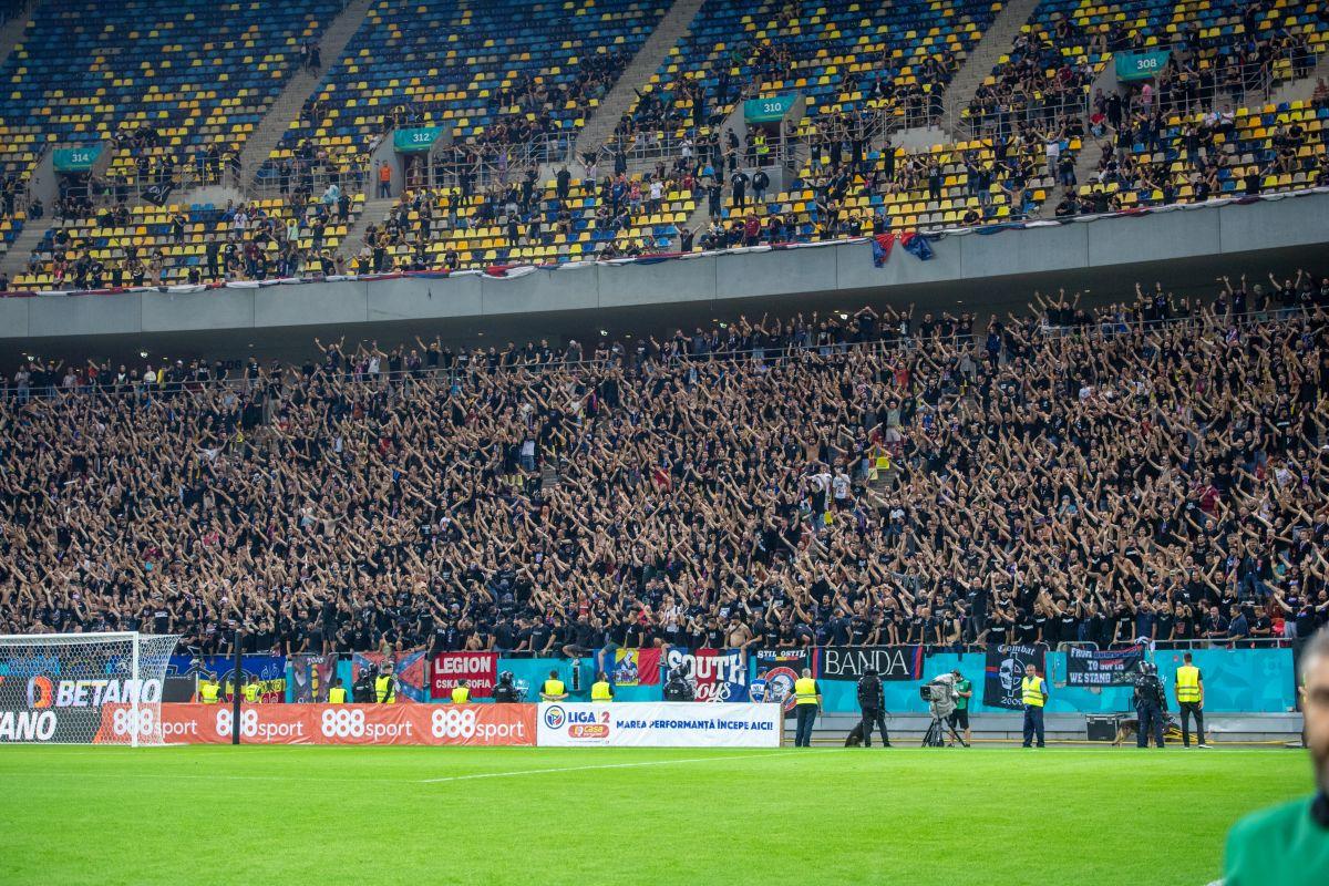 Galerii de Liga 1, fotbal de B! Steaua câștigă derby-ul cu Dinamo, după un meci în care jucătorii s-au întrecut în gafe » Clasamentul ACUM