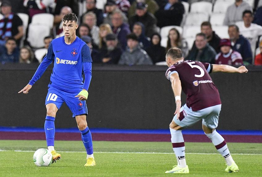 Octavian Popescu, în West Ham - FCSB // foto: Cristi Preda, GSP