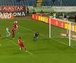 Fază hilară în Botoșani - UTA » A ratat cu poarta goală, apoi a marcat într-un mod incredibil