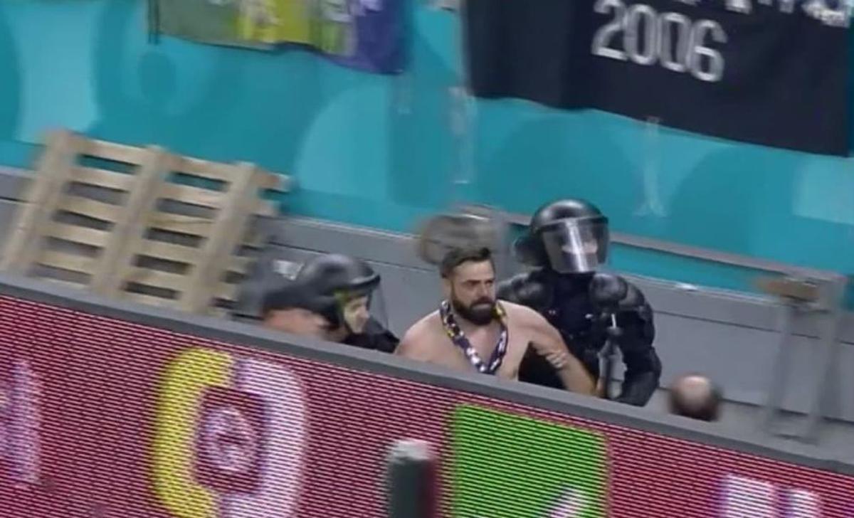 FRF, sancțiuni fără precedent după incidentele de la Dinamo - CSA Steaua » „Militarii”, obligați să plece din Ghencea! + Amendă record