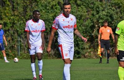 Direct titular și căpitan! Pe cine a trimis Ovidiu Burcă în teren la amicalul Dinamo - Tunari 7-0
