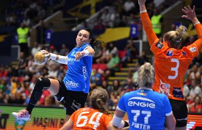 CSM București a condus cu 9 goluri, dar a tremurat în fața lui Odense » Neagu și Glauser, prestații entuziasmante la debutul în noua ediție de Liga Campionilor