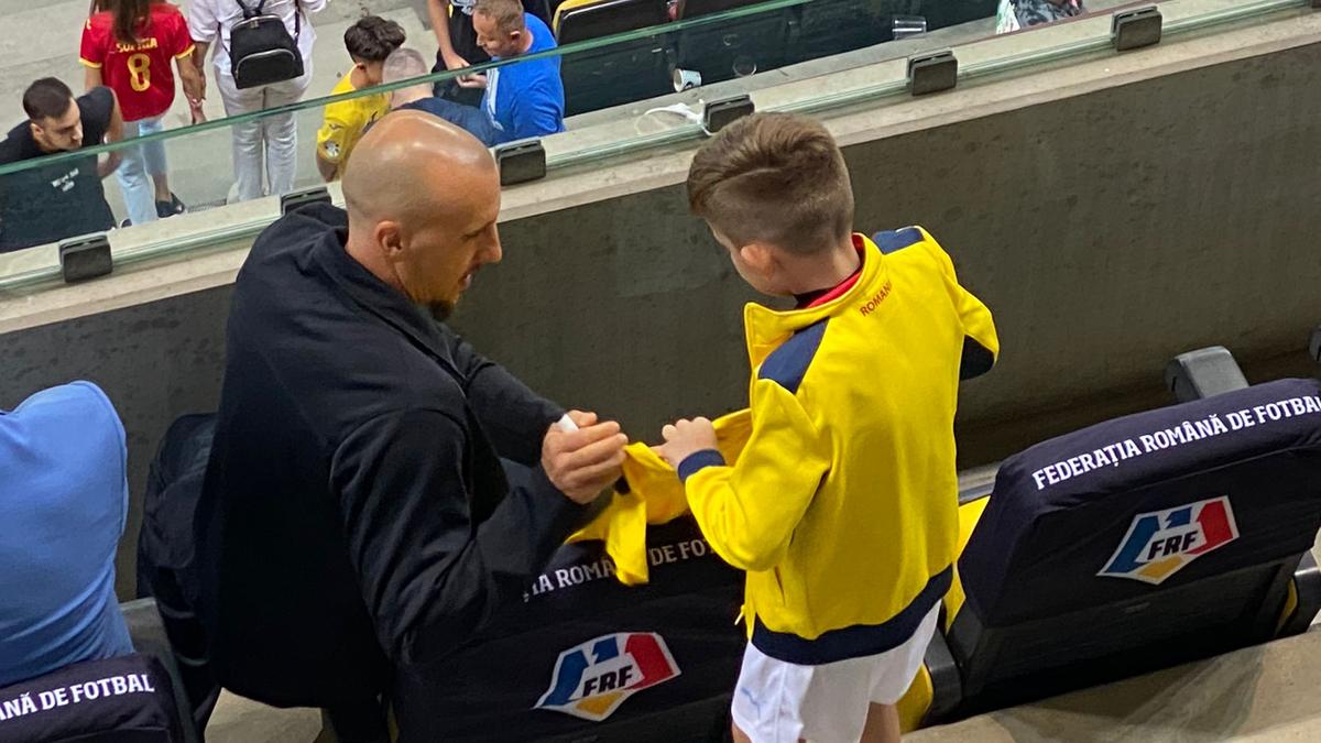 Marele absent n-a putut sta departe » Cum a fost surprins pe Arena Națională la România - Israel