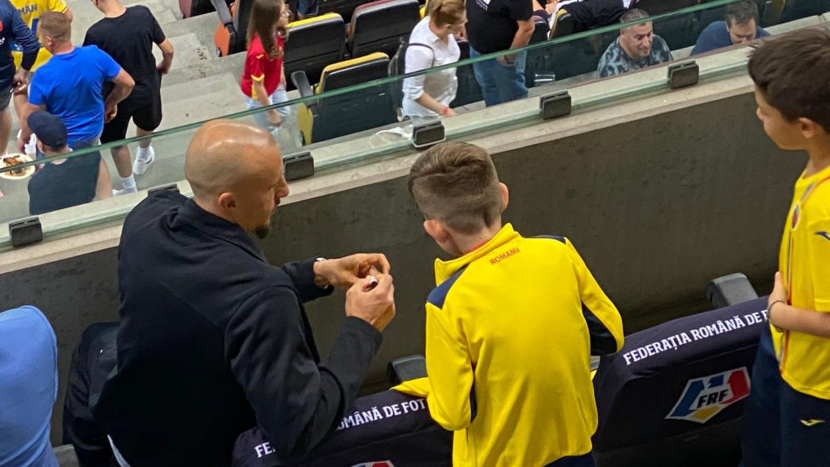 Marele absent n-a putut sta departe » Cum a fost surprins pe Arena Națională la România - Israel