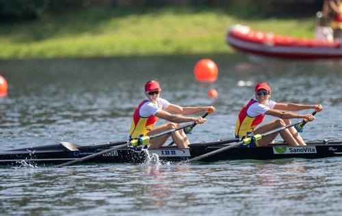 Mariana Dumitru și Ionela Cozmiuc, fericite la final de cursă Foto Raed Krishan (Belgrad)