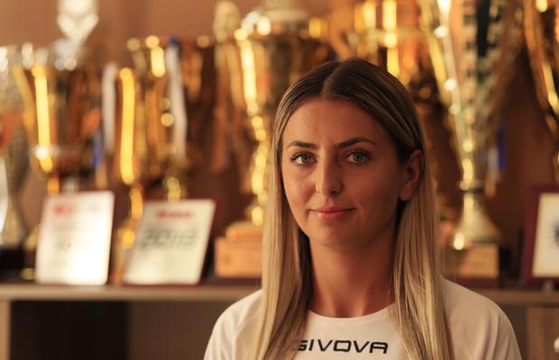 Mărturia terifiantă a unei jucătoare kosovare care acuză că a fost agresată de ultrașii Farului în Champions League: „Strigau «Omorâți-i pe albanezi!». Plângeam și ne era teamă de ce e mai rău”